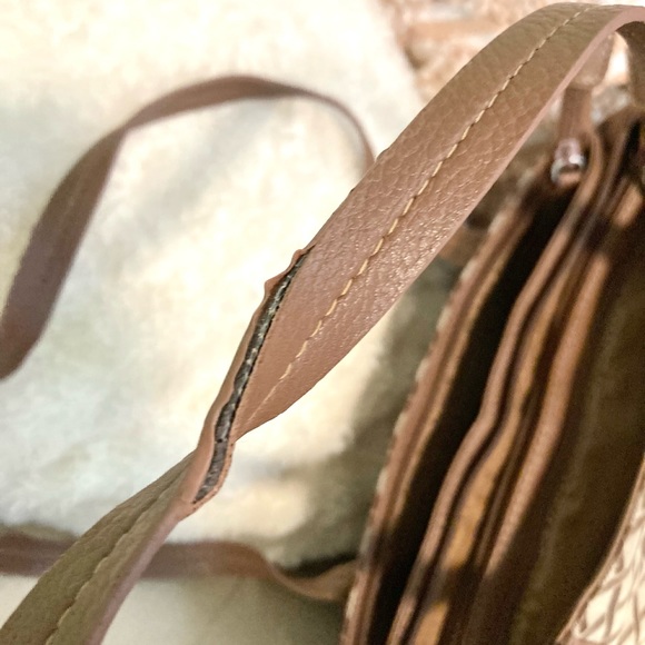 Lattice Pattern Purse - Picture 9 of 10